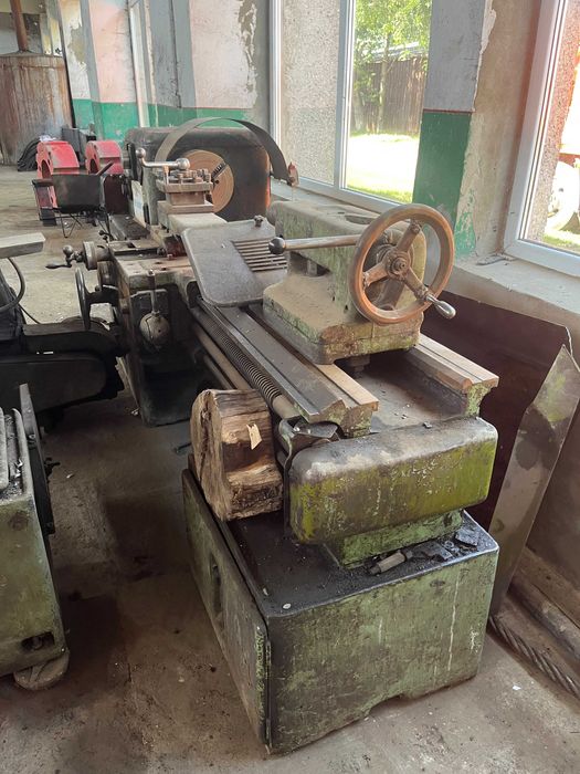 Станки токарні 1А 625 20