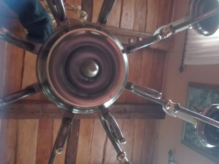 Piękny żyrandol 8 żarówek, lampa