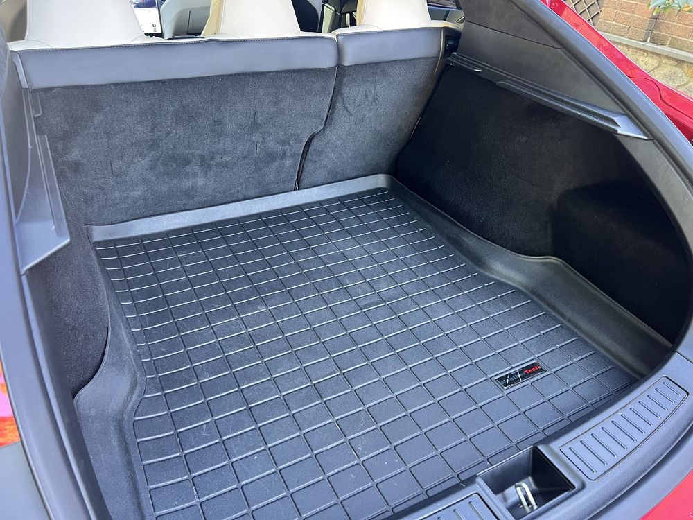 Tesla Model S 2020