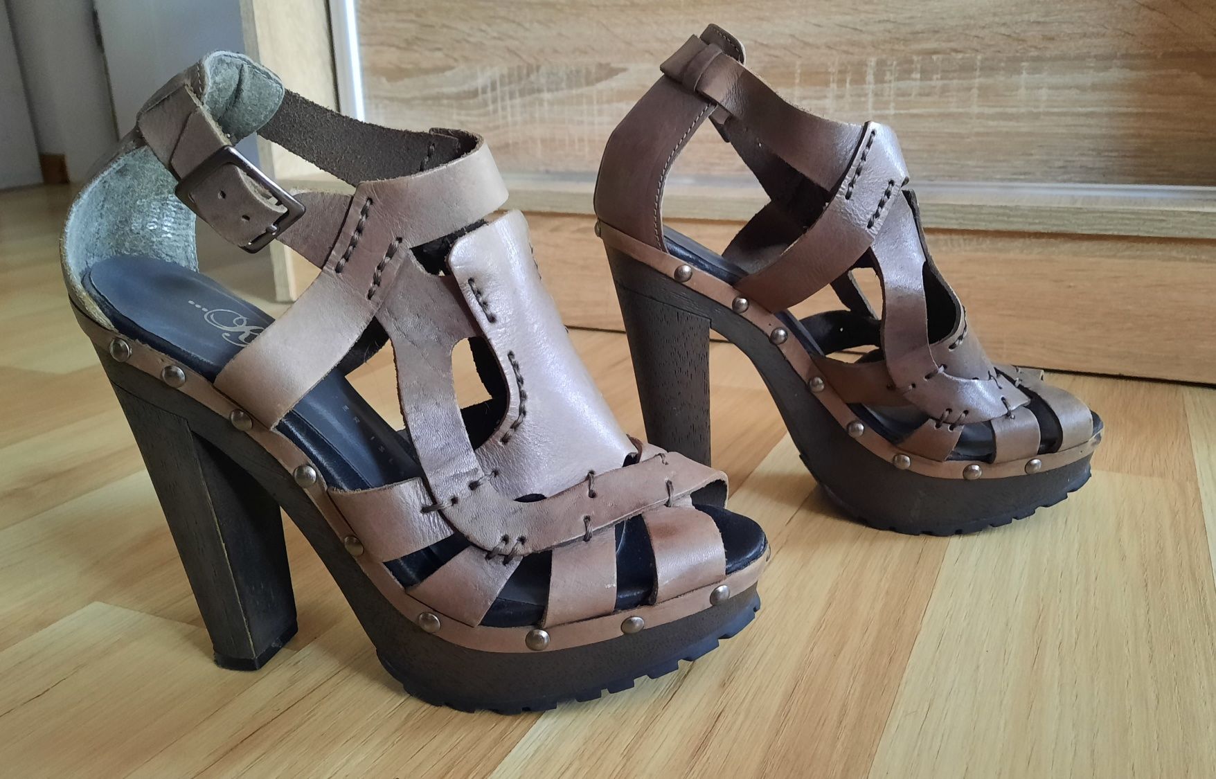 Buty skórzane River Island roz. 38