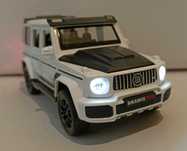 MERCEDES G KLASA - G65 AMG - SKALA 1:32 - biały połysk