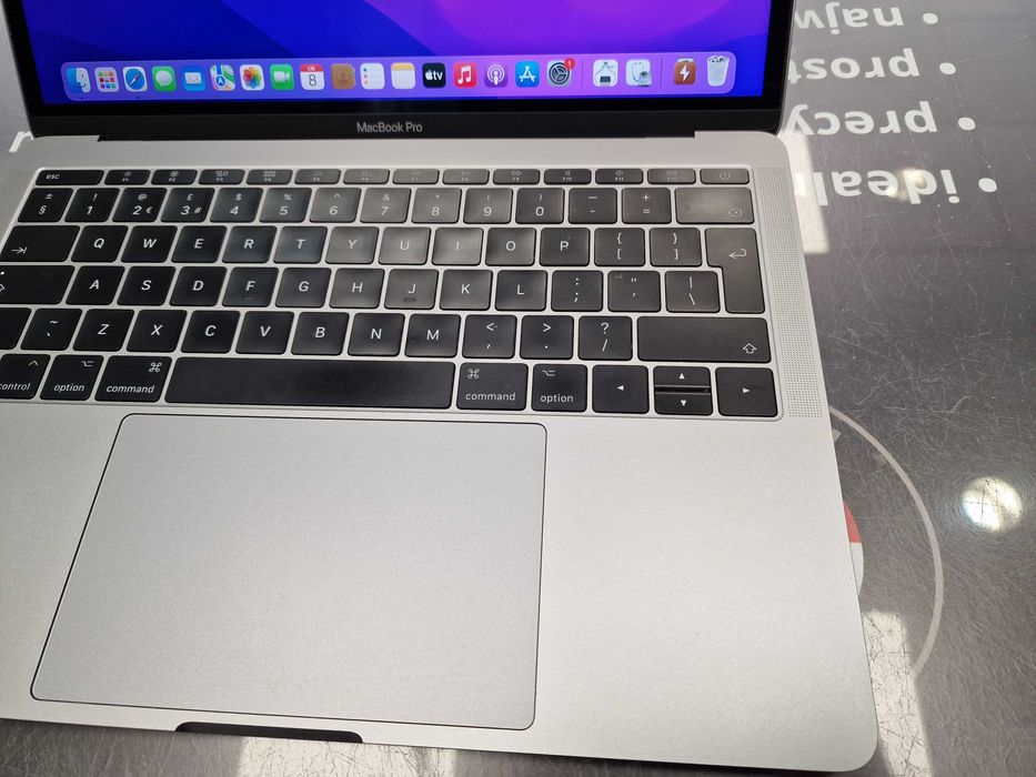 Macbook PRO 13 2017/ i5 2.30 GHZ/ 8GB/ 256GB/ czytaj uważnie opis