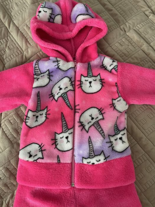 Костюмчики на дівчинку 74-80 р.