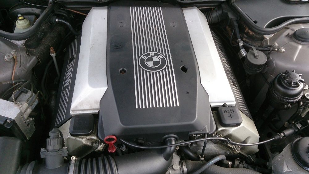 BMW E38 E39 735i 535i M62B35 silnik osprzęt cześci