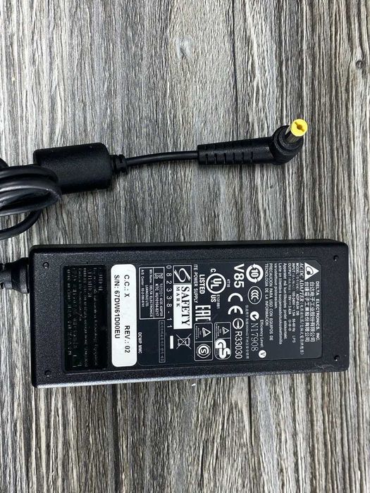 Блок живлення Acer 5.5x1.7 65W (19V 3.42) зарядка ОРИГІНАЛ