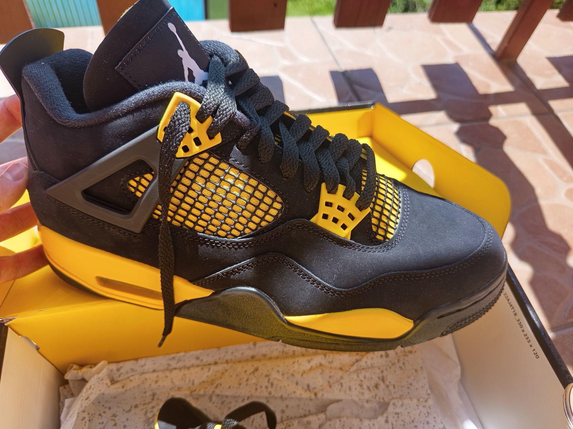 Jordan 4 Yellow Thunder