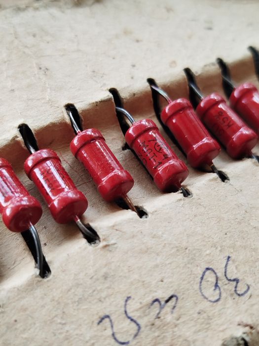 Резистори -конденсатори радянскіх часів