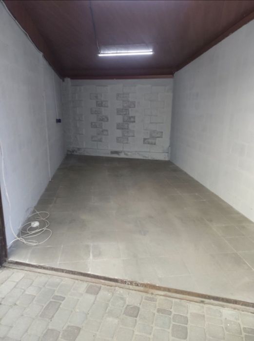 Здам гараж склад