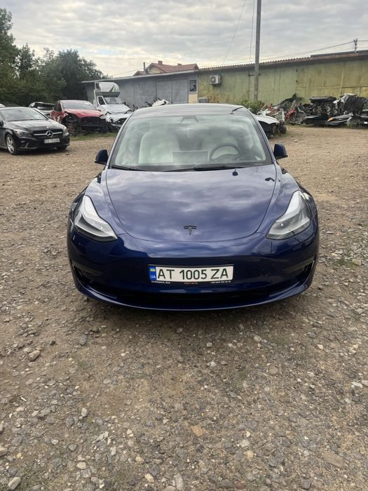 Оренда Tesla 3 для таксі  480+