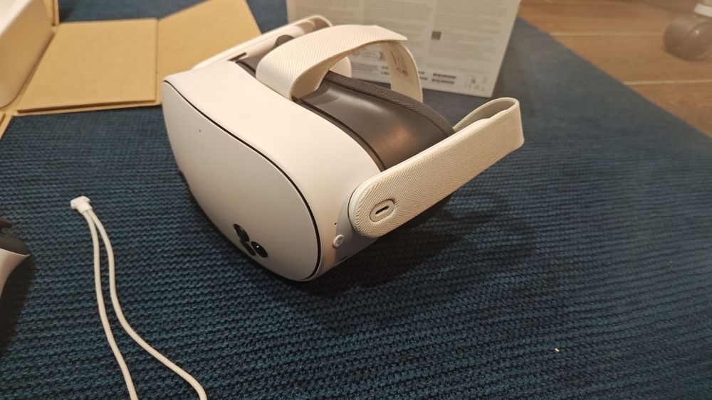 Meta Quest 3S 128 GB kompletny