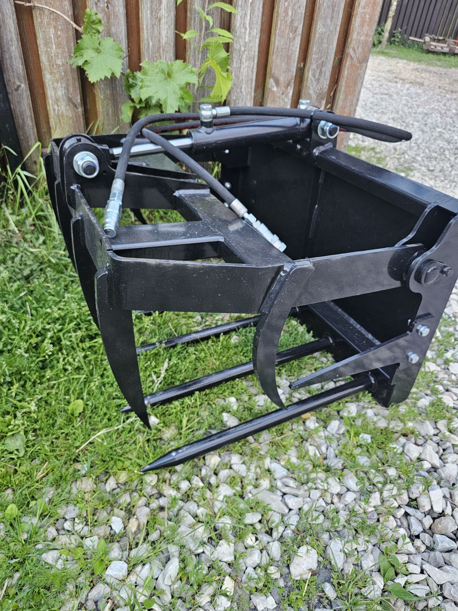 Wynajem mini ładowarki. Miniładowarka