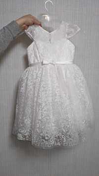 Біля святкова сукня на дівчинку 104 розмір, на 2-3 роки