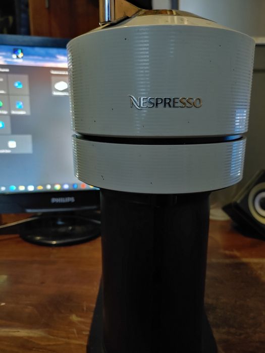 Продам кофемашину капсульную.