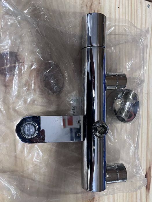 2 Torneiras Novas para banheira e lavatorio