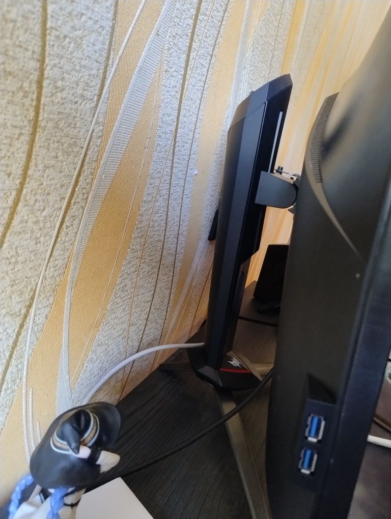 Acer Predator XB273 27" 240 гц 0.1 мс