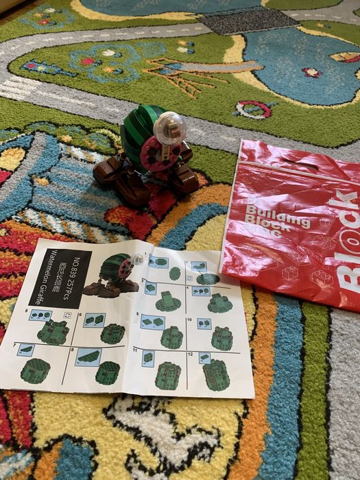 Дитяча іграшка конструктор лего італійські меми жирафа челесте целесте