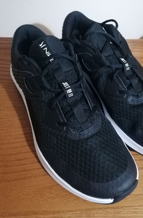 Sapatilhas NIKE Mc Trainer - Como NOVAS