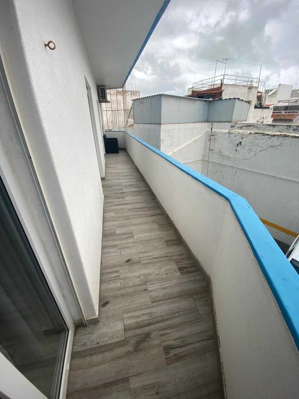 Quarto para / centro de Portimão