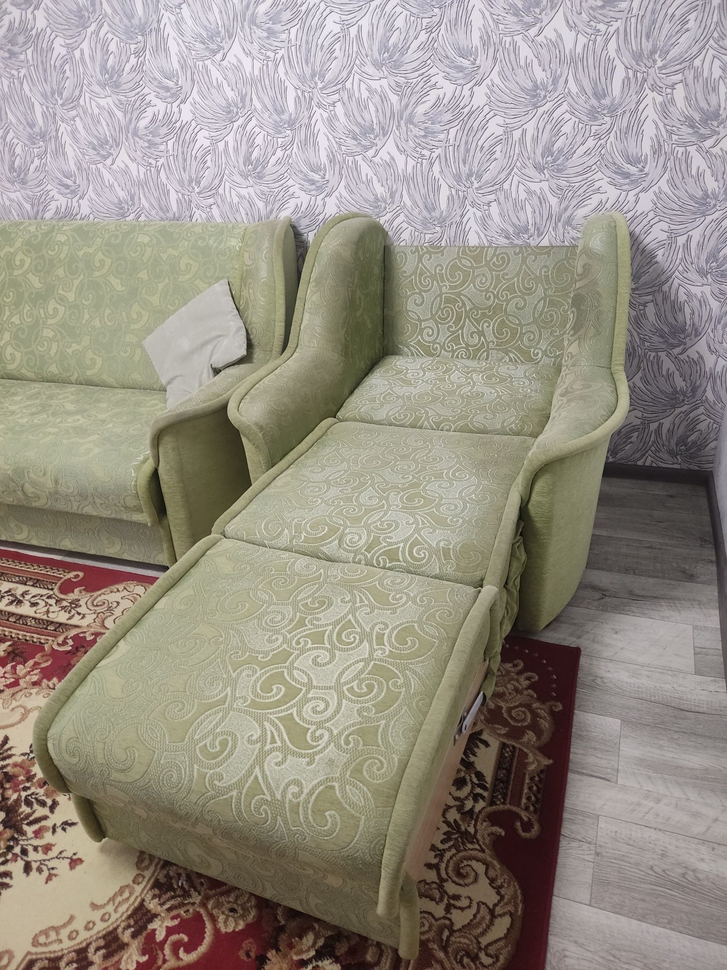 Продам диван и раскладное кресло