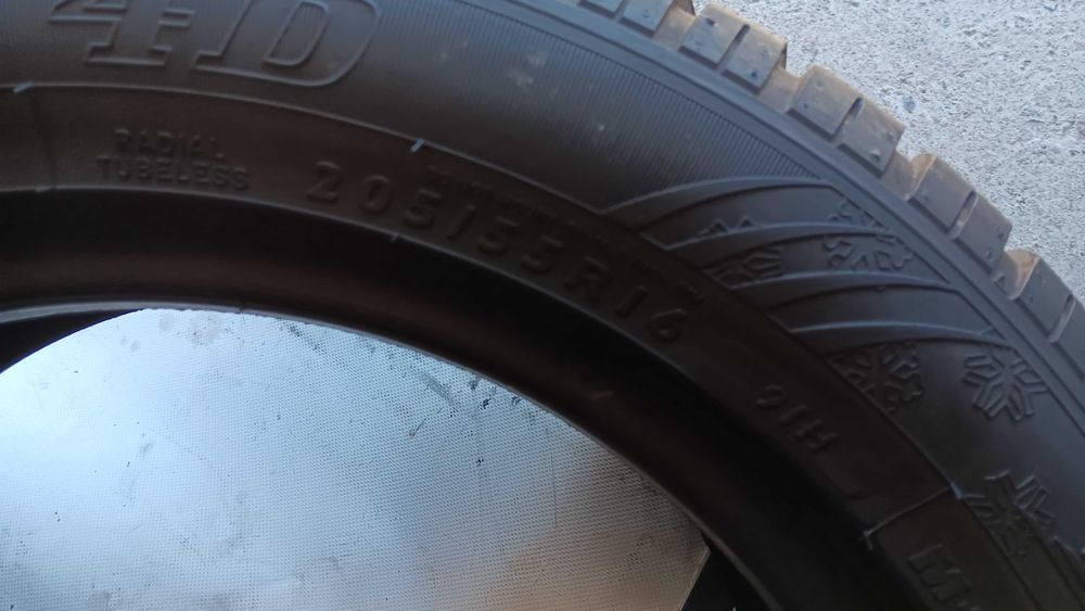 205/55/16 Dunlop sp winter sport 4d