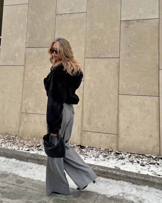 Шубка чорна та біла