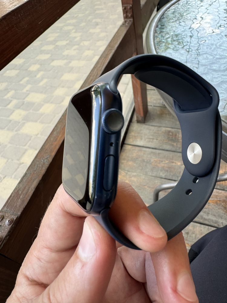 Продам Apple Watch series 6 44 mm