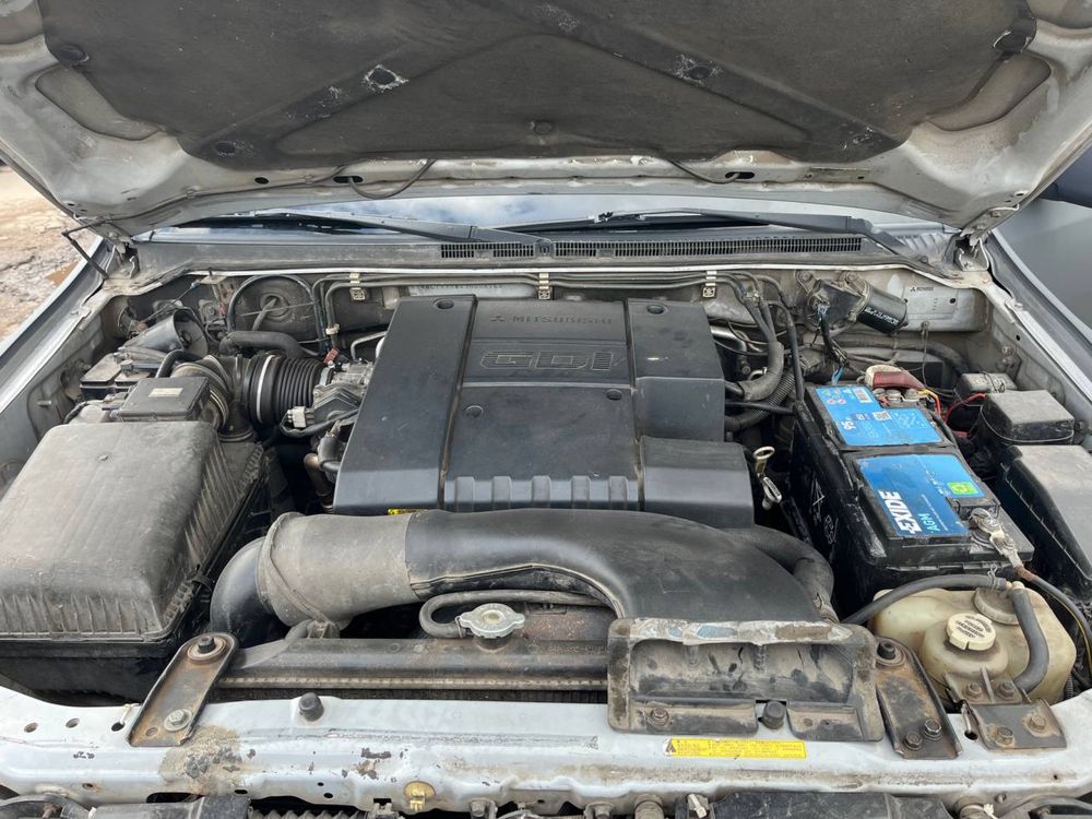 Mitsubishi Pajero Wagon 3  3.5i