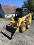 Mini ładowarka przegubowa oborowa bobcat komatsu Massey Ferguson 516