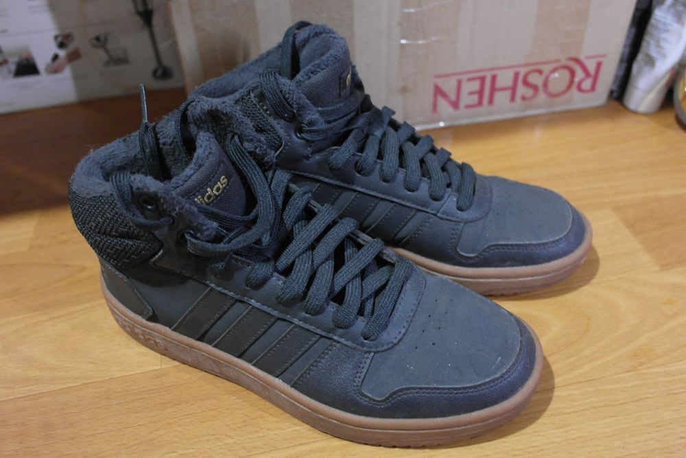 Ботинки adidas 40 размер б/у