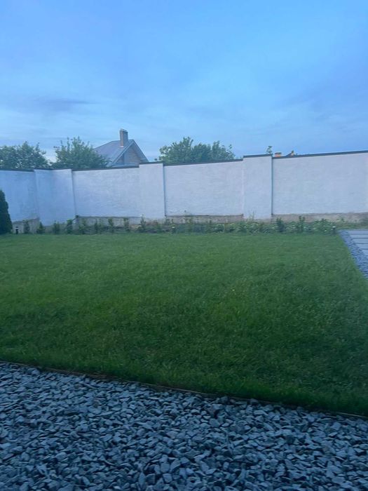 Продаж сучасного будинку в с. Солонка з ландшафтним дизайном