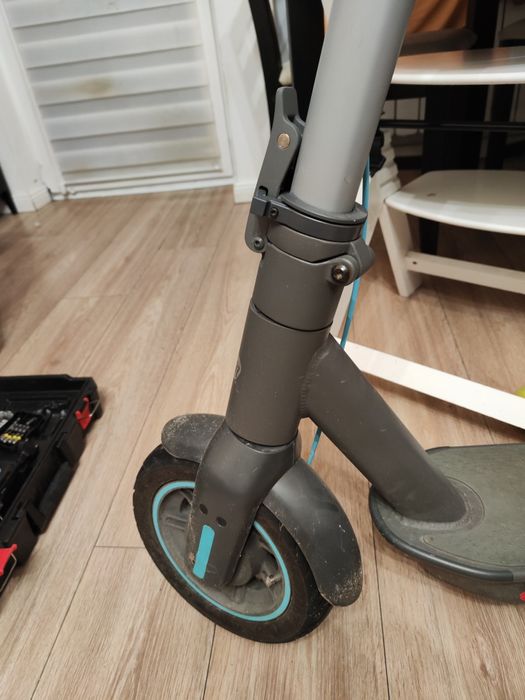 Części z oryginalnej hulajnogi Motus Scooty 10