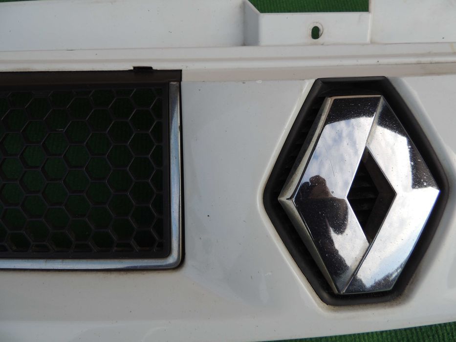 Atrapa chłodnicy grill Renault Trafic 2 II 01,02,03,04,05 0D31 OD31