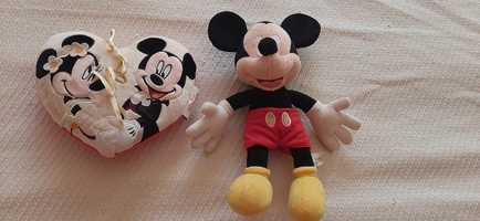 Figura boneco e coração do mickey da disneyland