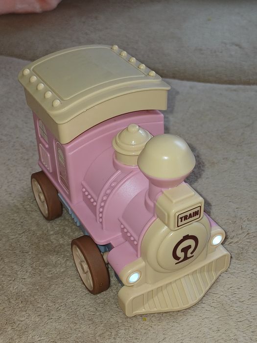 Локомотив ,поїзд, паравозик