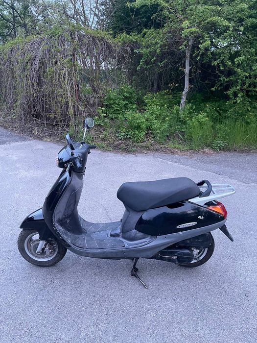Honda lead af 48