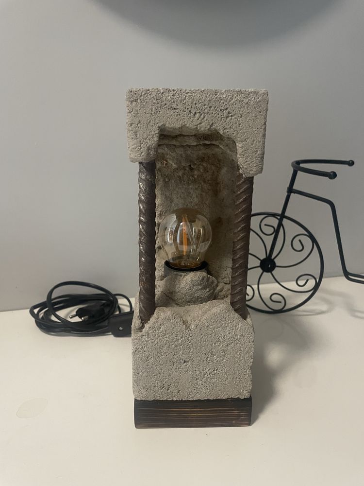Ręcznie robiona lampka handmade  beton drewno stal