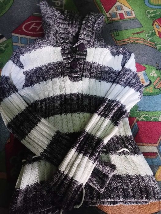 Sweterek gruby fioletowy