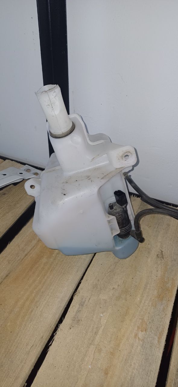 Бачок омивача Chevrolet Bolt 17- 42741878