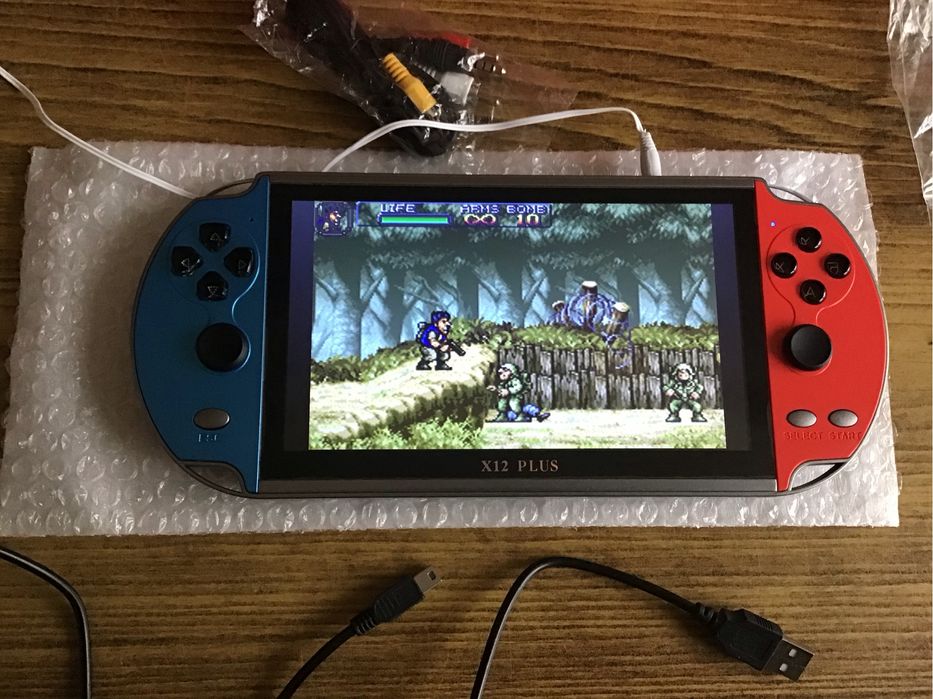 Портативная игровая ретро консоль X12 Plus / ретро консоль X12 Plus