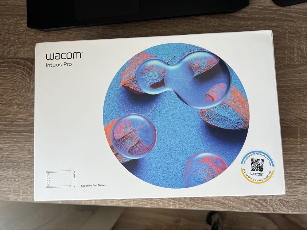 Графічний планшет Wacom Intuos Pro S