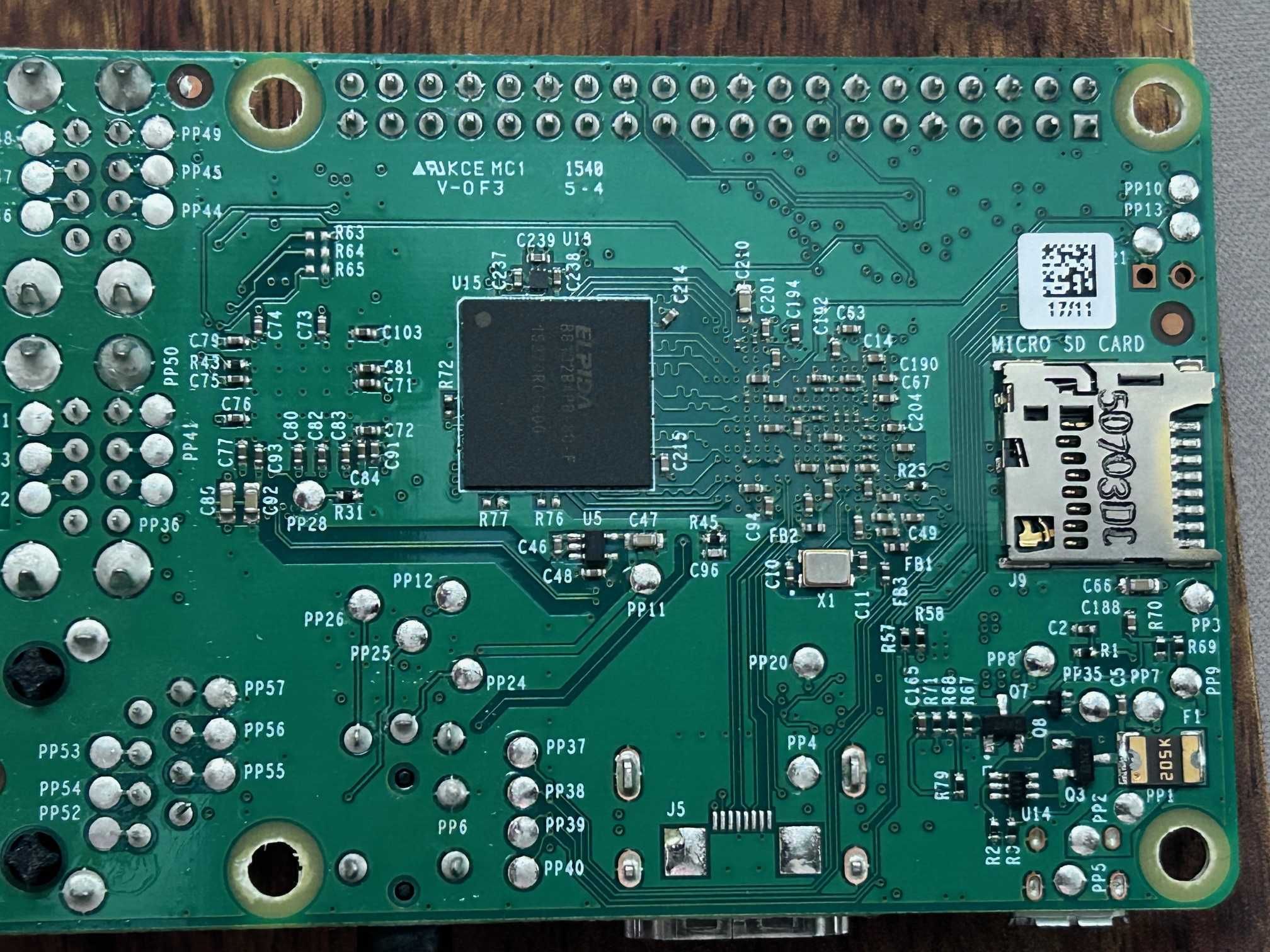 Raspberry Pi 2 Model B wer 1.1 + Karta mini SD na system operacyjny