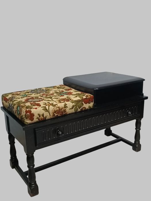 Столик телефонний з кріслом