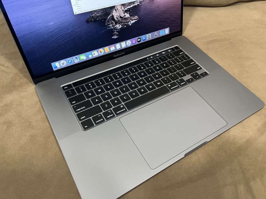 Macbook Pro 2019 16’ i9 32/1TB 8GB GPU