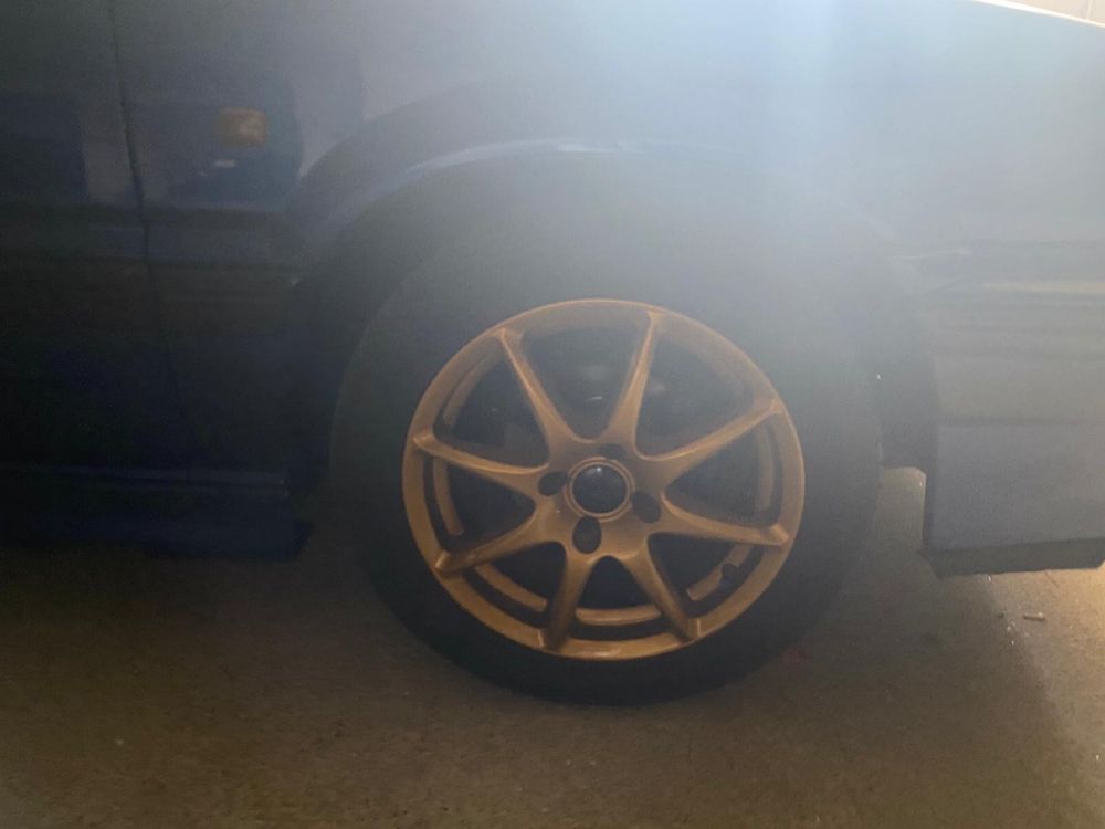 Vendo rover em otimo estado com 140000 km originais