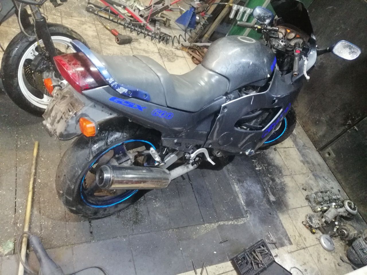 Suzuki gsxf600 gsx600f 600 części gaźnik skrzynia lampa przelaczniki