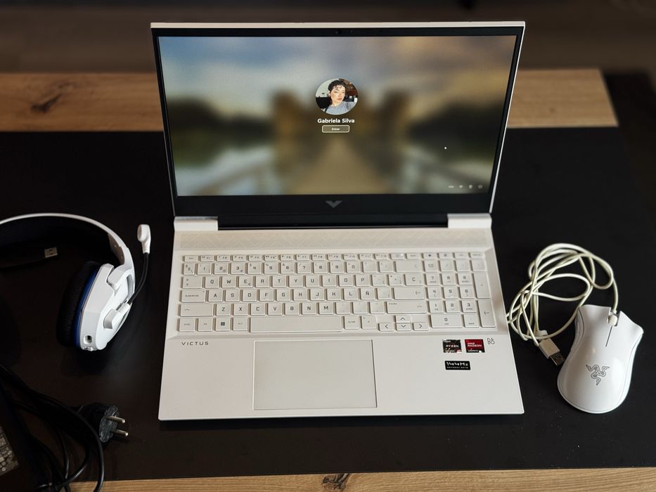 Vendo Portátil Gaming HP Victus 16