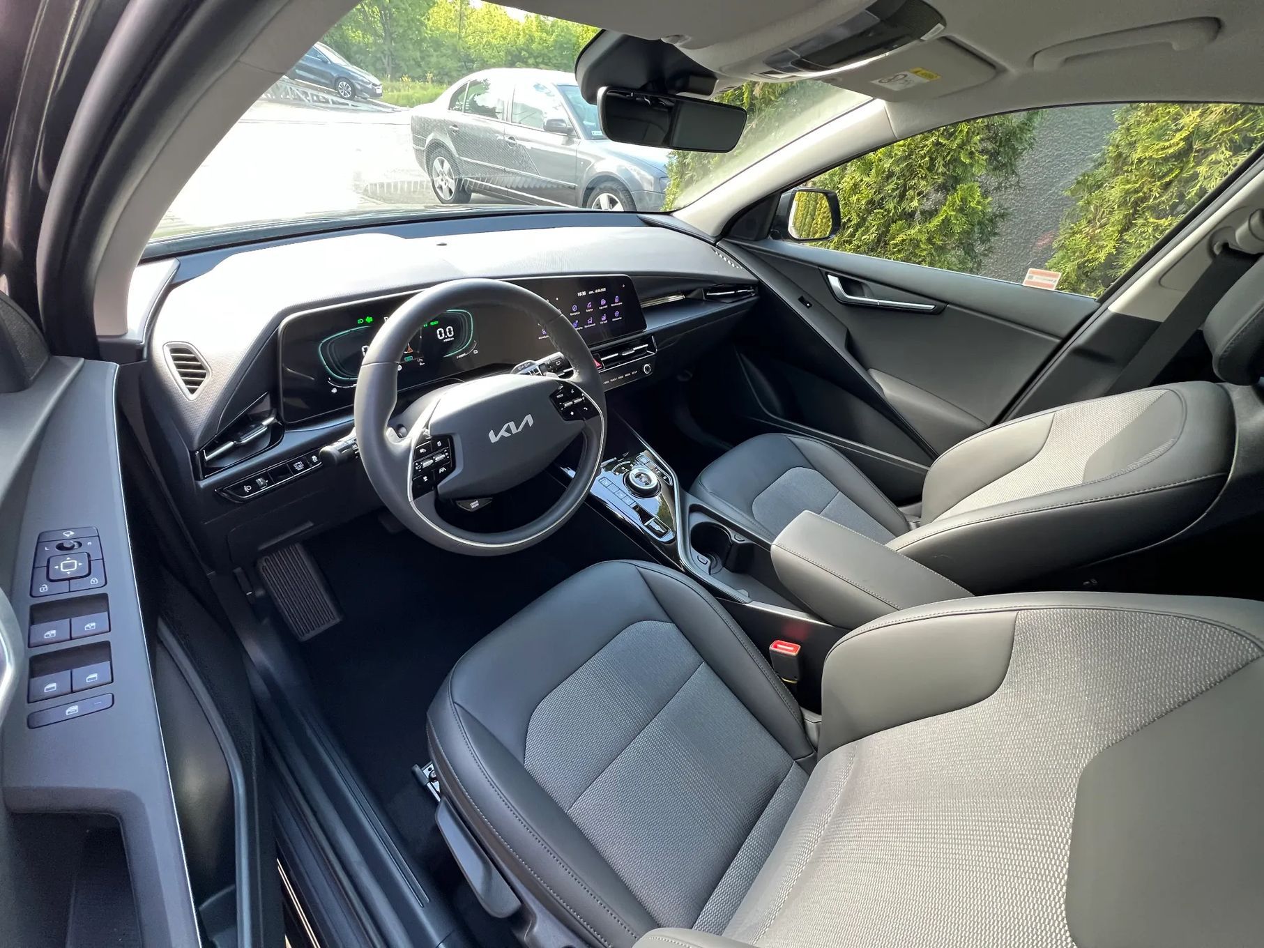 Kia Niro Dealer DELIK Przeźmierowo 1,6 GDi Hybrid 6DCT w wersji L