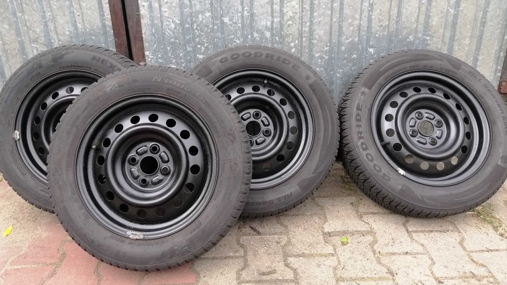 Koła Toyota Yaris Hyundai i20 Kia Rio Mazda opony całoroczne 195/60/15