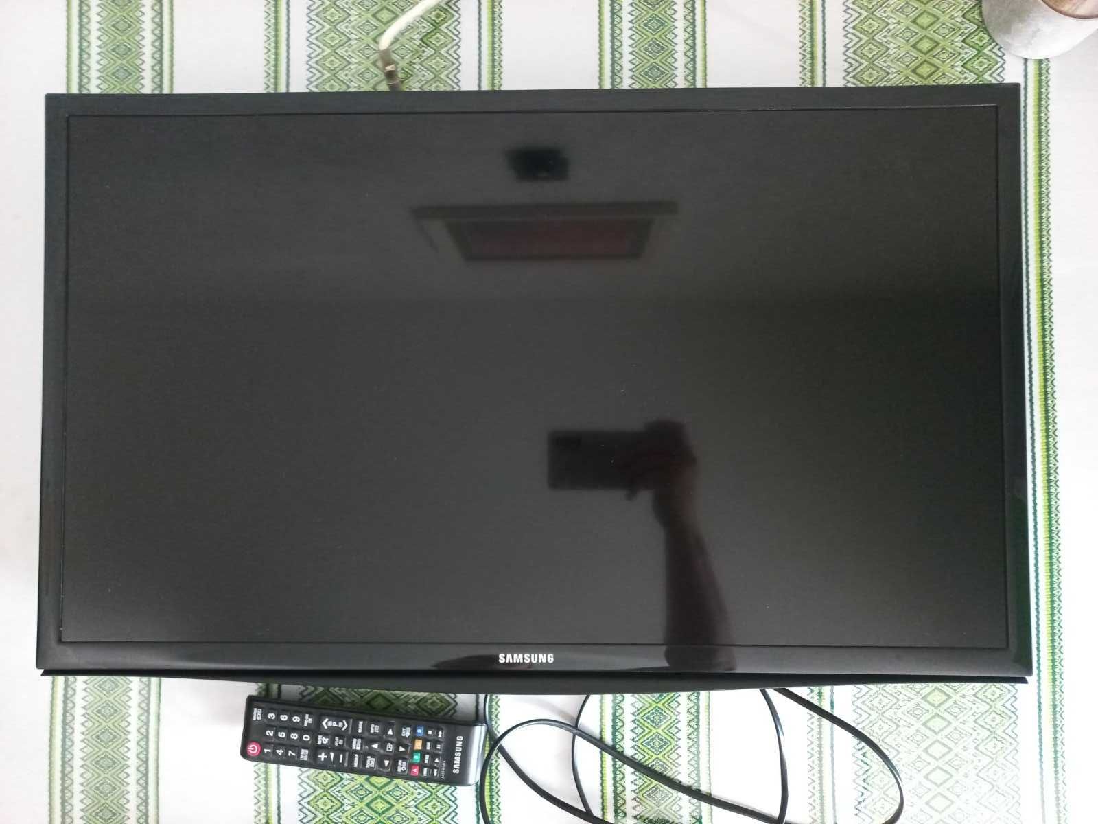 телевізор Samsung ue28j4100ak