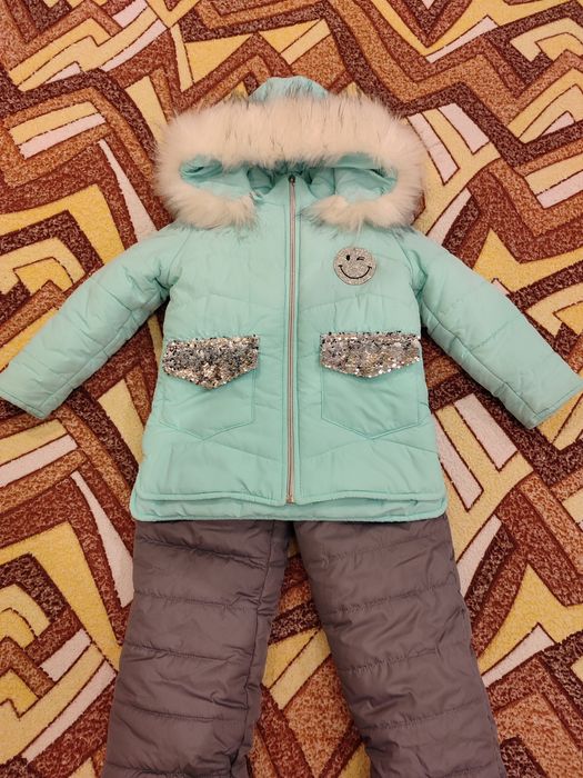 Зимний комбинезон для девочки